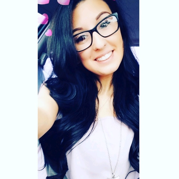 Meet your Posher, Taylor - Picture 1 of 1